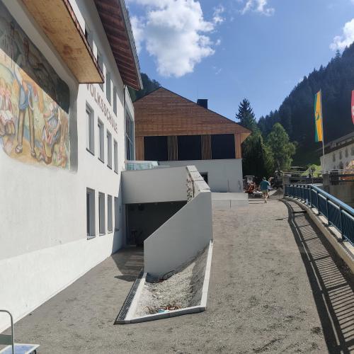 Bau