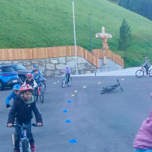 Radfahrübung Dorfplatz