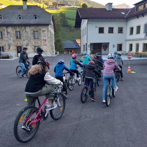 Radfahrübung Dorfplatz