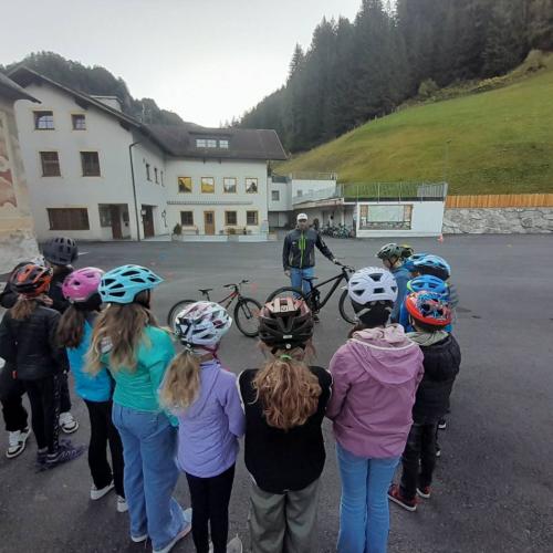 Radfahrübung Dorfplatz